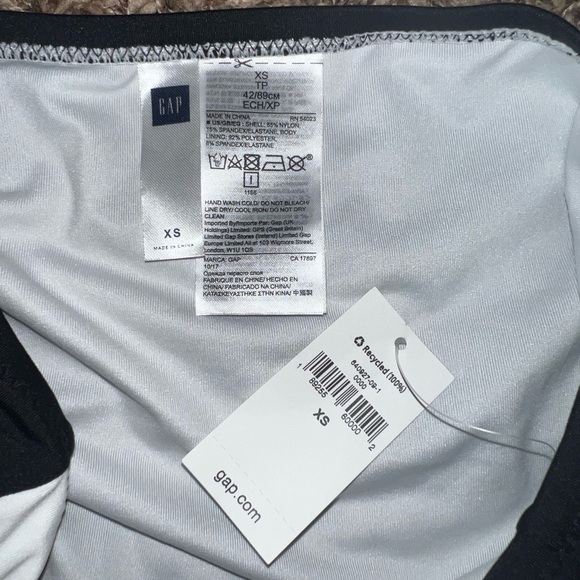 GAP size XS New With Tags - Picture 3 of 3